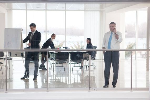 経験豊富な実務家が対応いたします